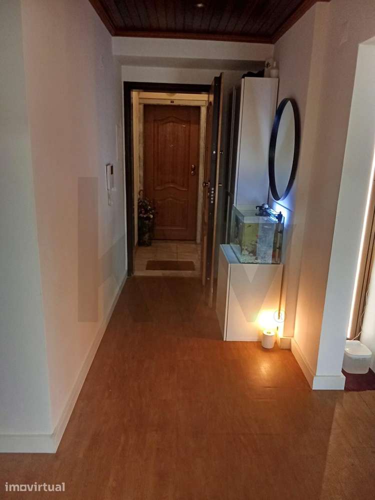 Apartamento T2+1 em Sintra com arrecadação e vista para o Palácio Naci - Grande imagem: 5/23