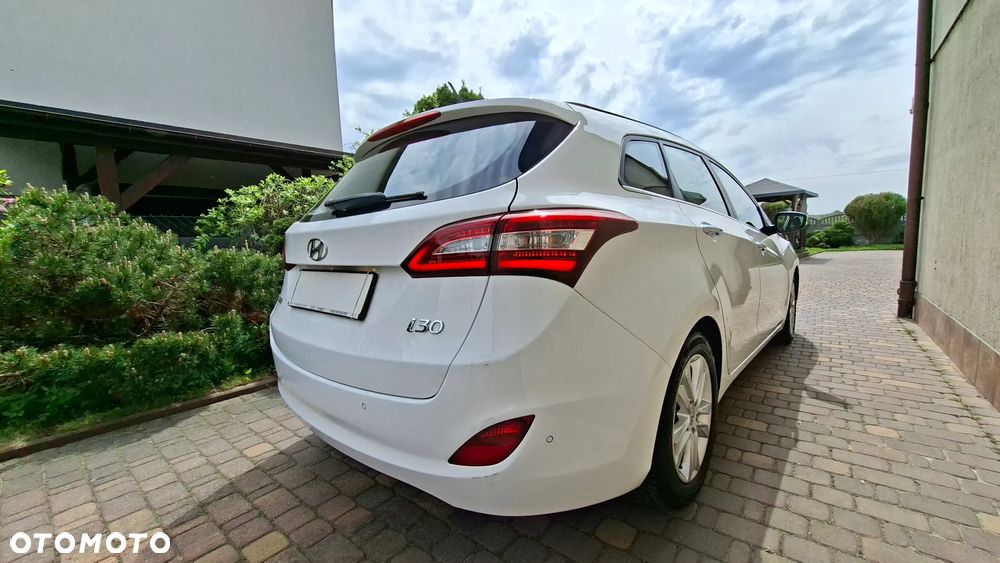 Hyundai i30 Kombi 1.6 GDi DCT Premium - 6