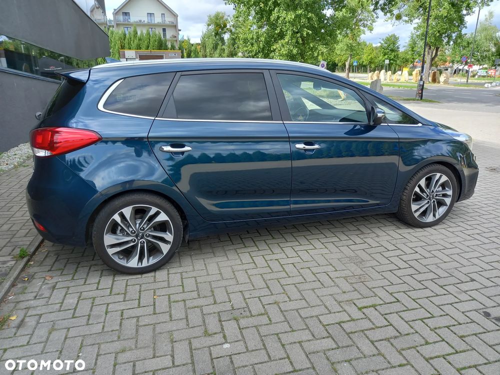 Kia Carens 1.7 CRDi Business Line 7os - 9