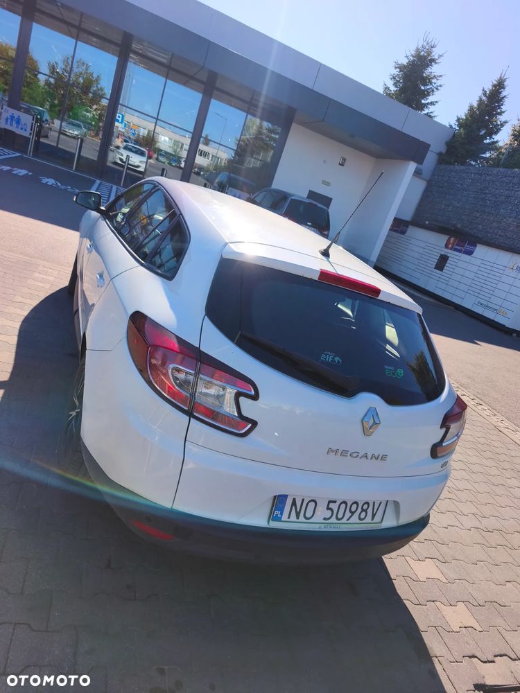 Renault Megane 2011 photo 2
