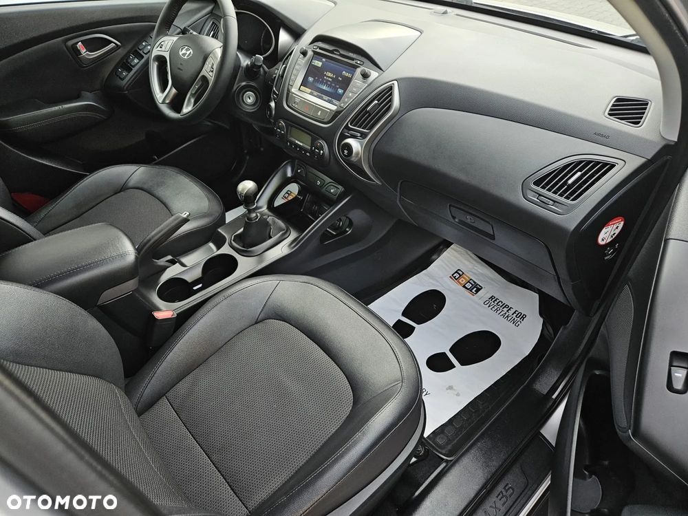 Hyundai ix35 1.6 2WD Fifa World Cup Edition - 21