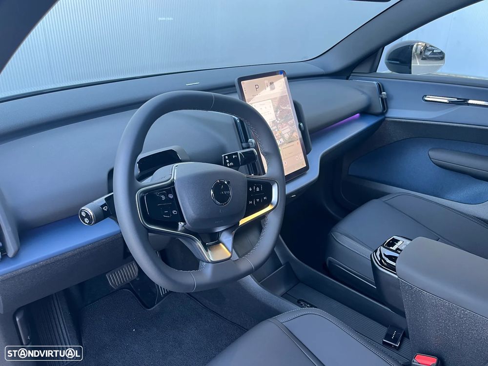 Volvo EX30 69 kWh Single Motor Extended Range Plus - 3