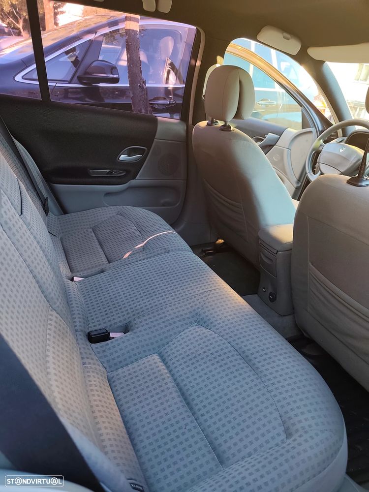Renault Laguna Break 1.9 dCi Privilège - 11