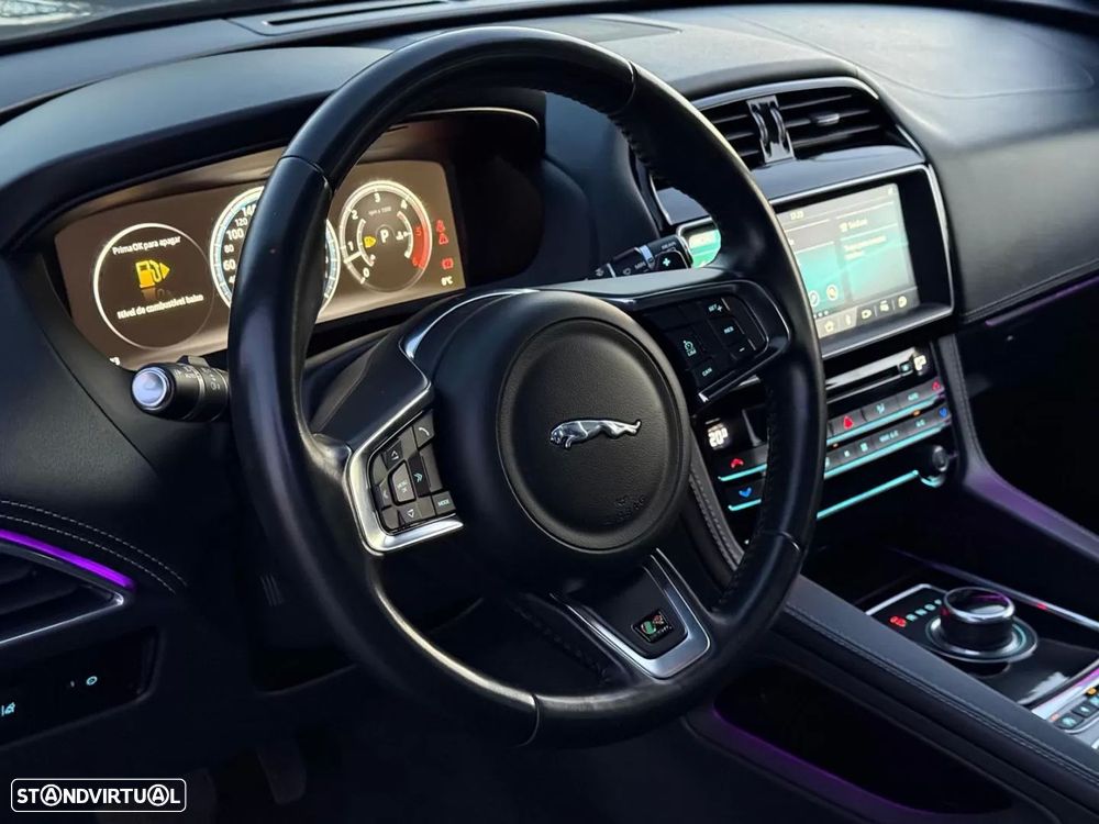 Jaguar F-Pace 3.0 TDV6 R-Sport AWD Aut. - 27