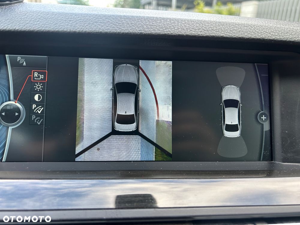 BMW Seria 5 535i xDrive - 34