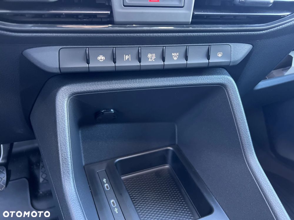 Ford Transit Connect - 31