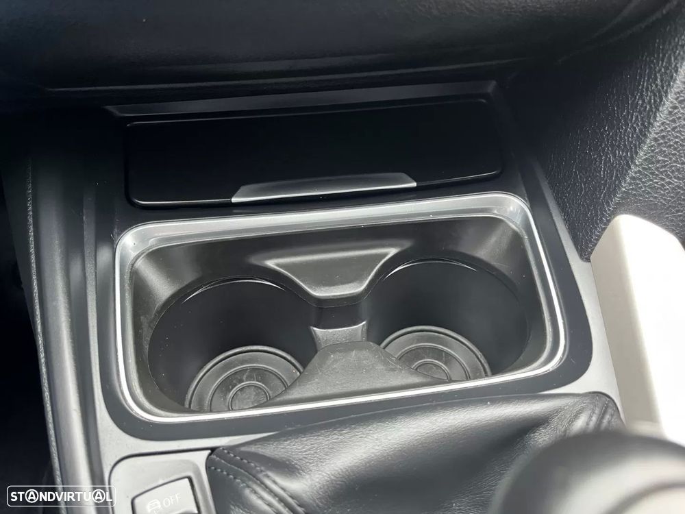 BMW 320 d Touring Line Sport - 37