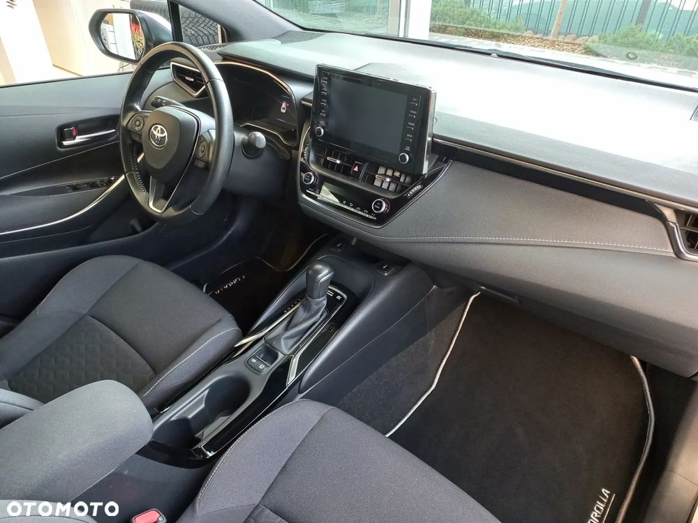Toyota Corolla 1.8 Hybrid Comfort - 19
