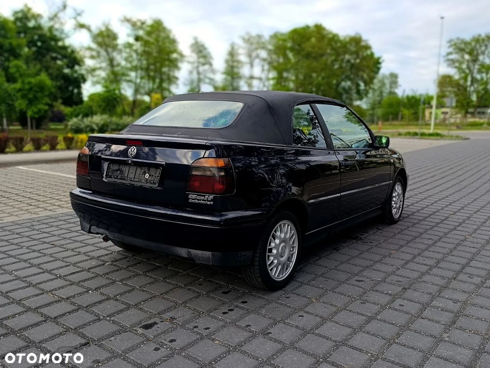 Volkswagen Golf - 6
