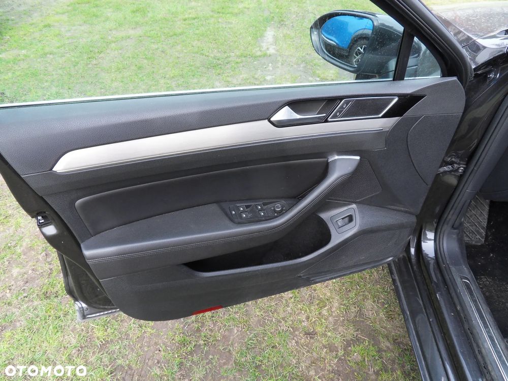 Volkswagen Passat 2.0 TDI SCR (BlueMotion Tech) 4Mot DSG Highline - 16