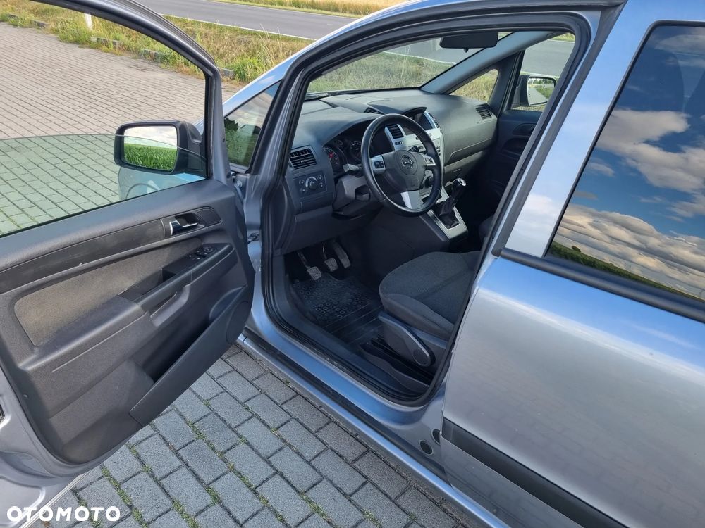 Opel Zafira 1.6 Cosmo - 6