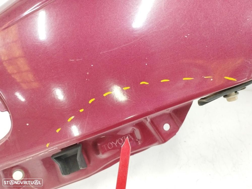 GUARDA-LAMAS FRONTAL ESQUERDO TOYOTA AVENSIS LIFTBACK 1999 - 2