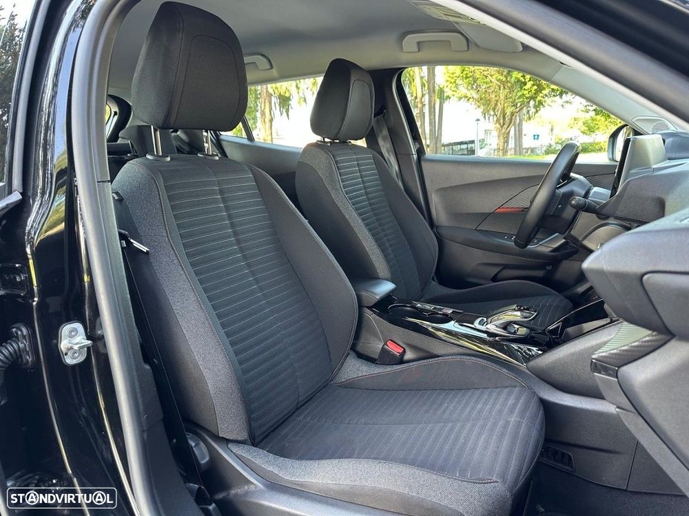Peugeot e-2008 50 kWh Active Pack - 17