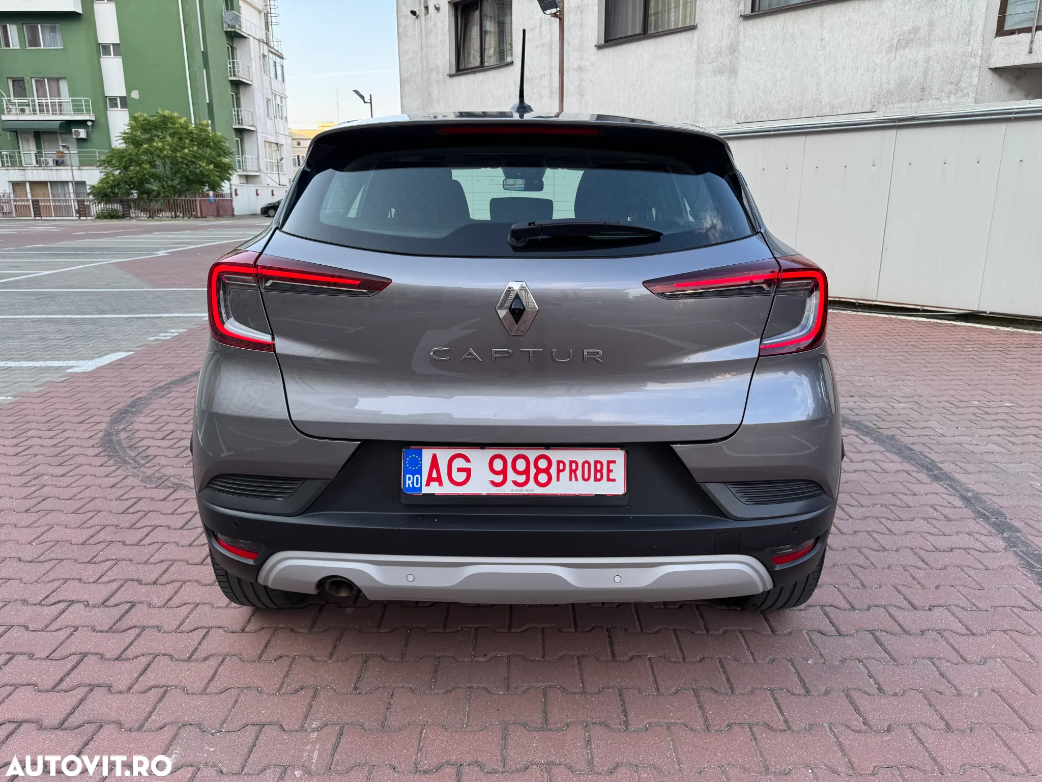 Renault Captur BLUE dCi 115 EDC BUSINESS EDITION - 36
