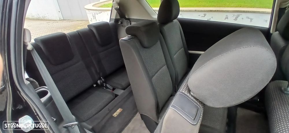 Toyota Corolla Verso - 6