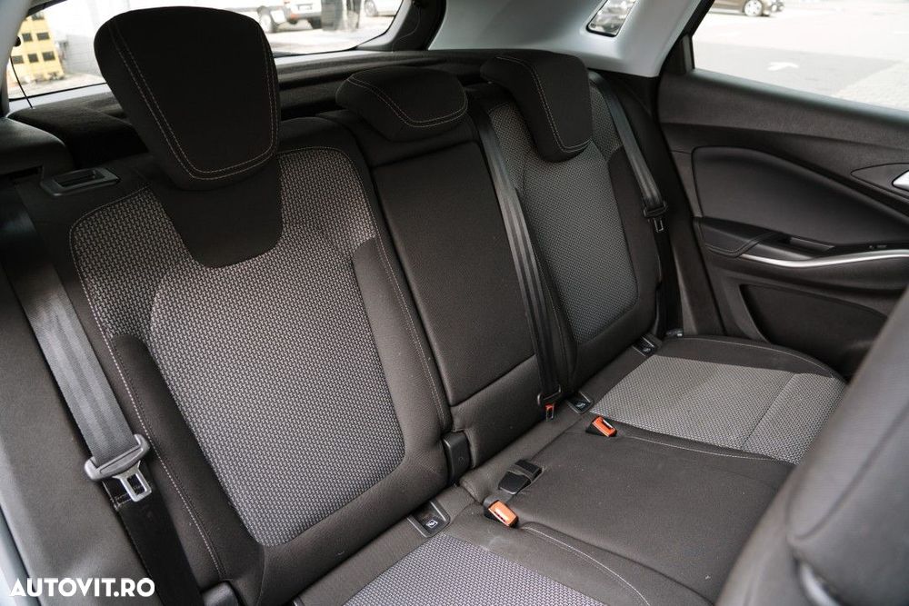 Opel Grandland 1.2 Turbo START/STOP AT8 Business Edition - 26