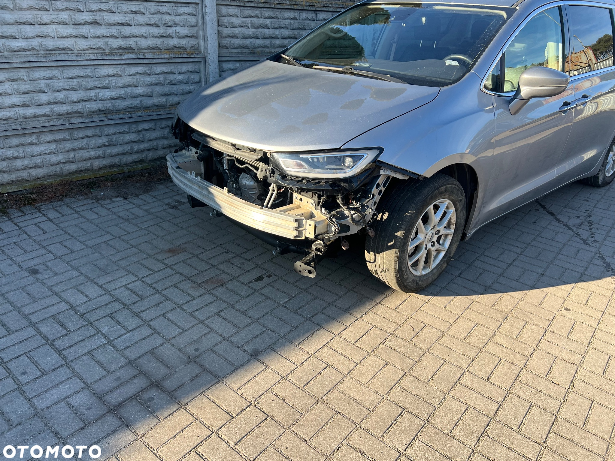 Chrysler Pacifica - 7