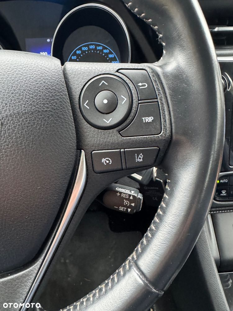 Toyota Auris 1.6 Premium - 16