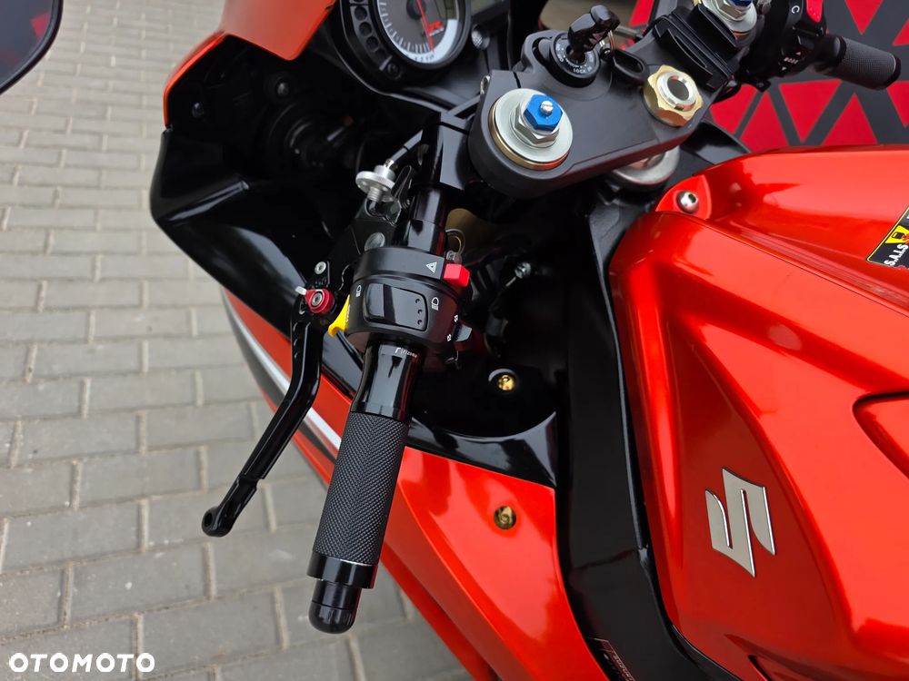 Suzuki GSX-R - 35