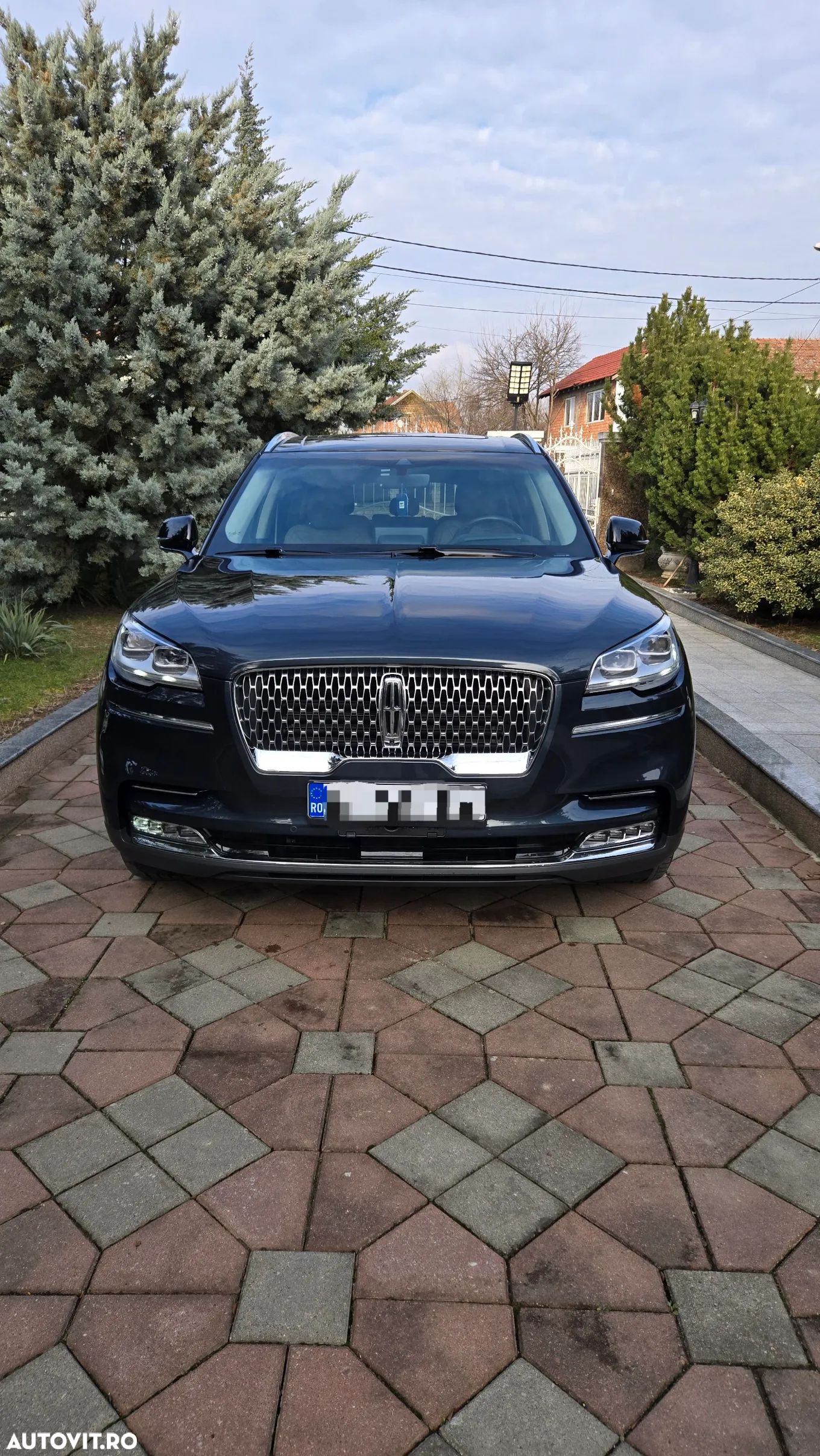 Lincoln Aviator - 1