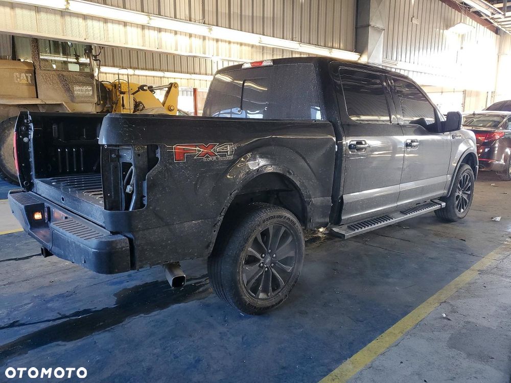 Ford F150 - 4
