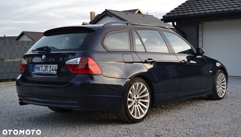 BMW Seria 3 320d - 4