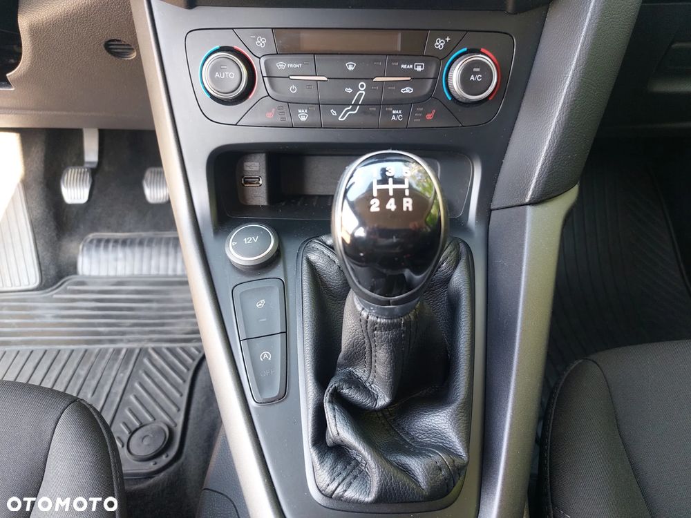 Ford Focus 1.0 EcoBoost Trend - 8
