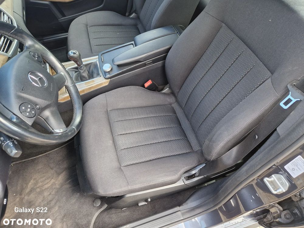 Mercedes-Benz Klasa E 200 BlueEFFICIENCY Elegance - 18