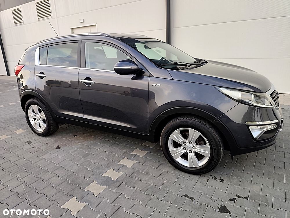 Kia Sportage 2.0 CRDI 4WD Dream-Team Edition - 27
