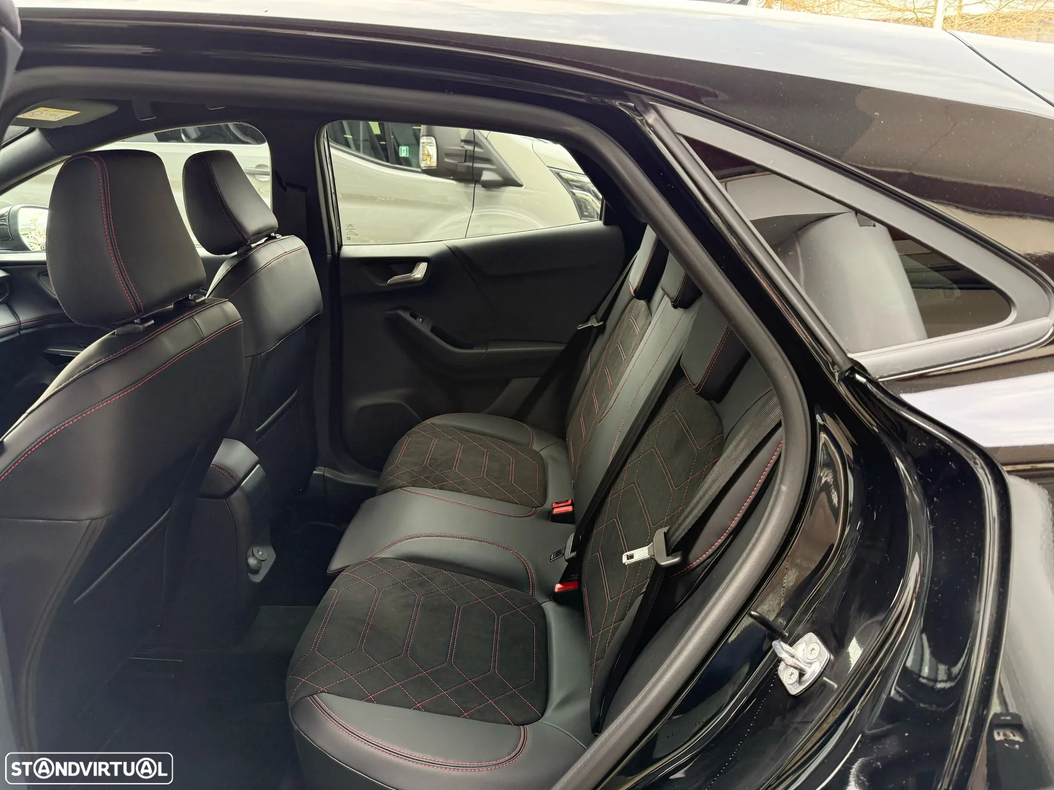 Ford Puma 1.0 EcoBoost MHEV ST-Line X - 11