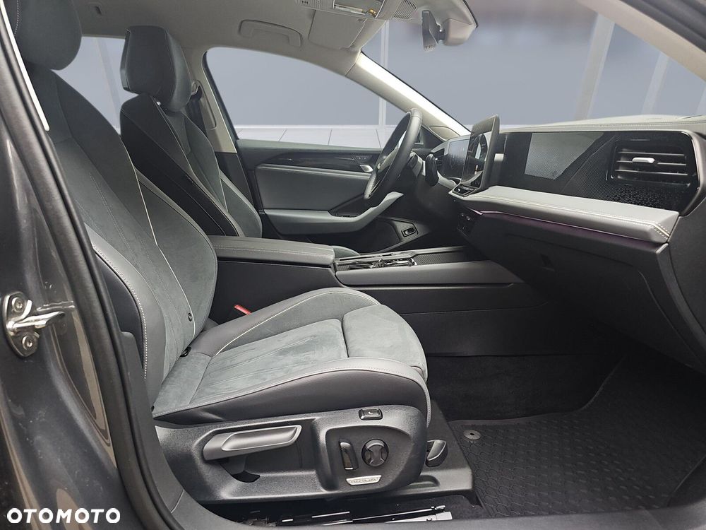 Volkswagen Passat - 11