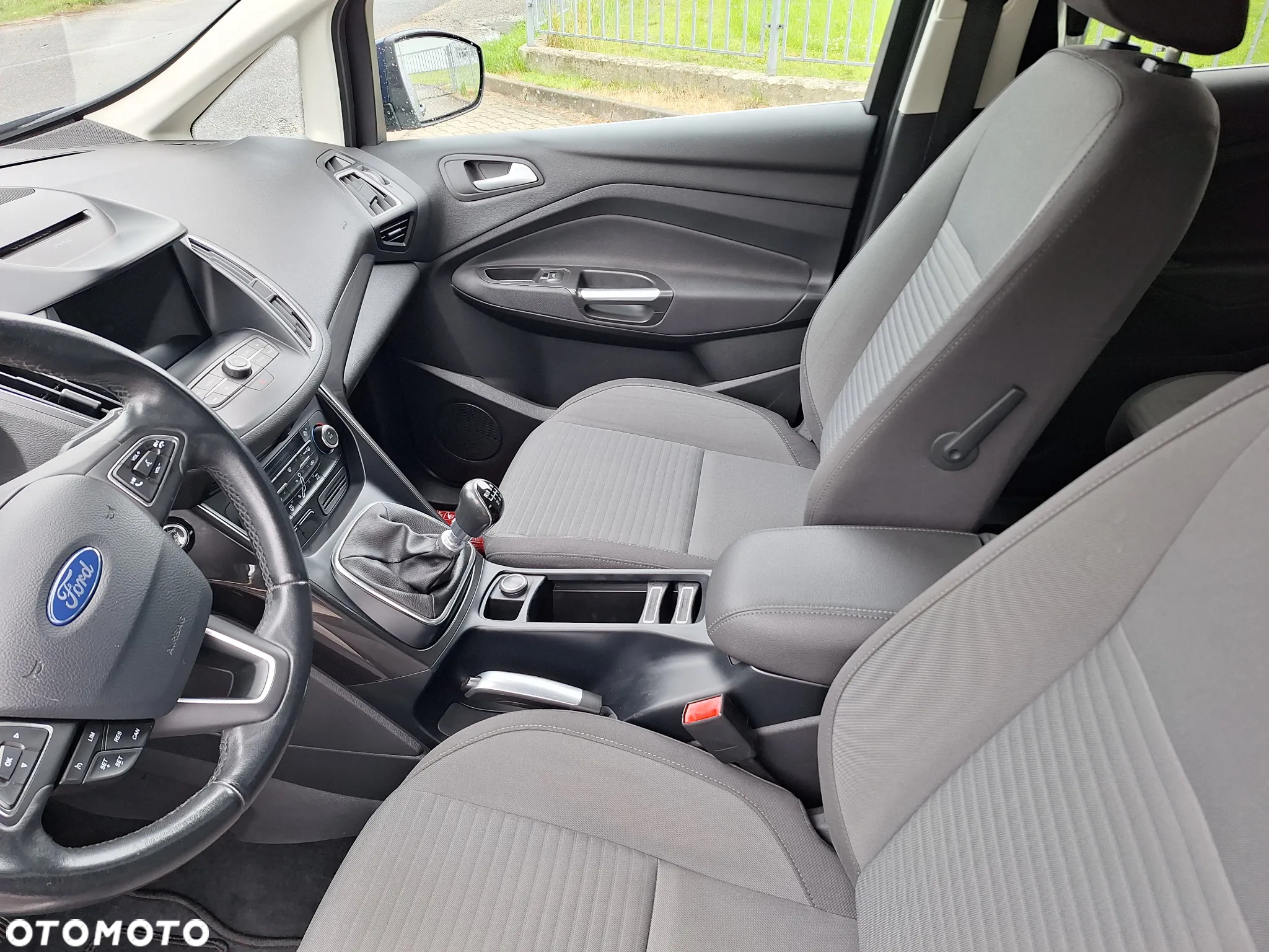 Ford Grand C-MAX - 13