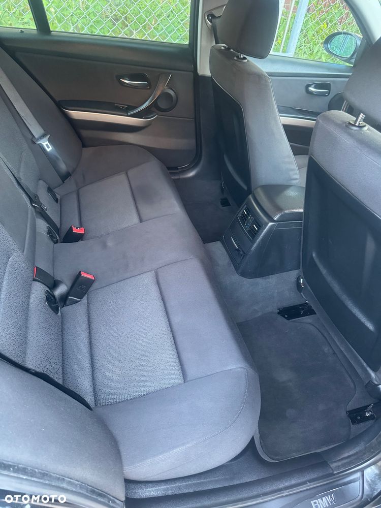 BMW Seria 3 320i - 10
