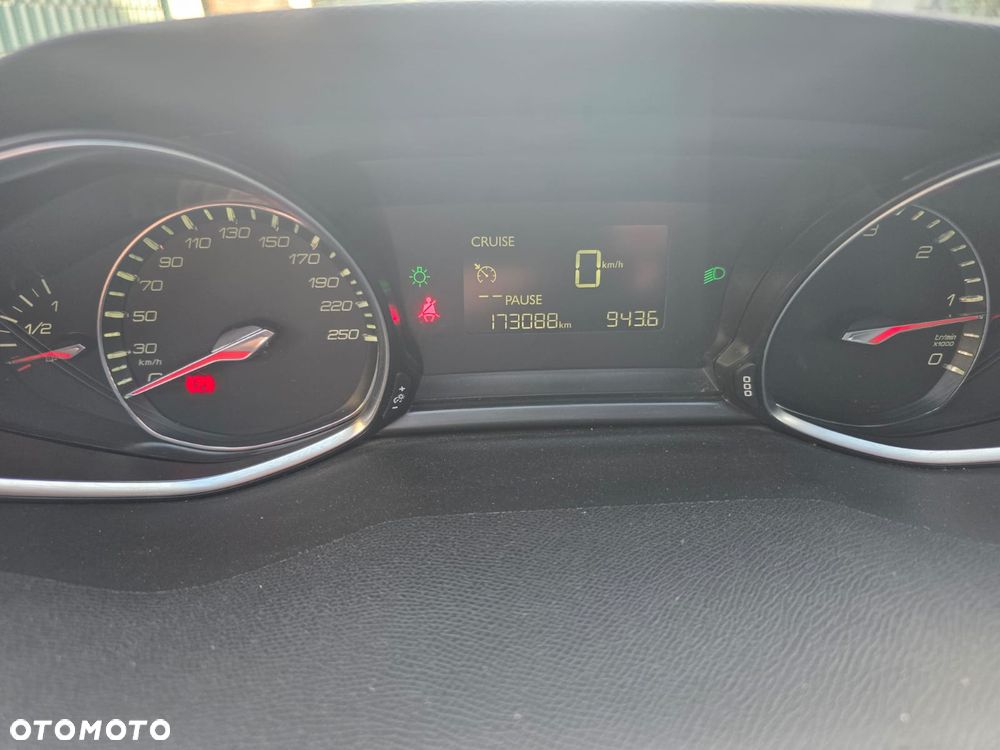 Peugeot 308 - 13