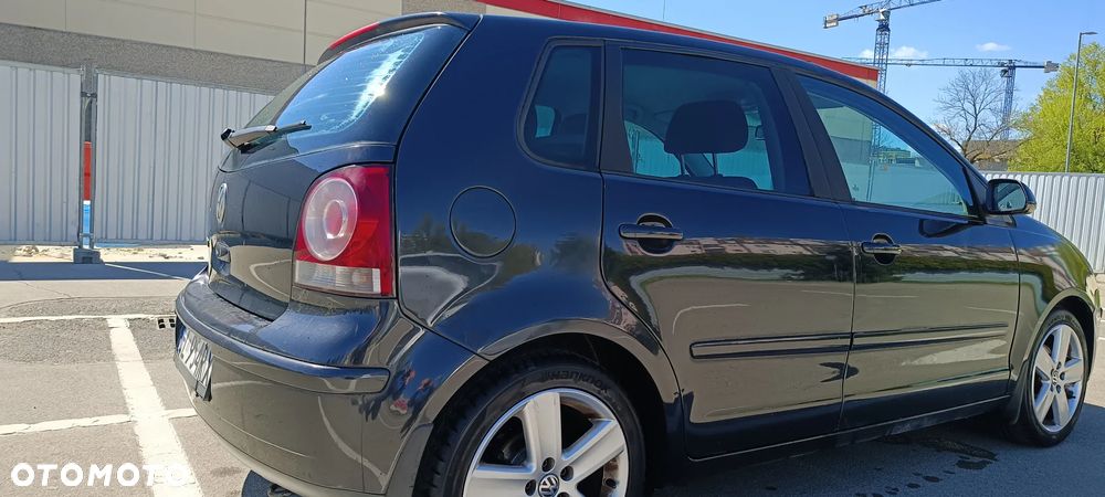 Volkswagen Polo 1.9 TDI Sportline - 4