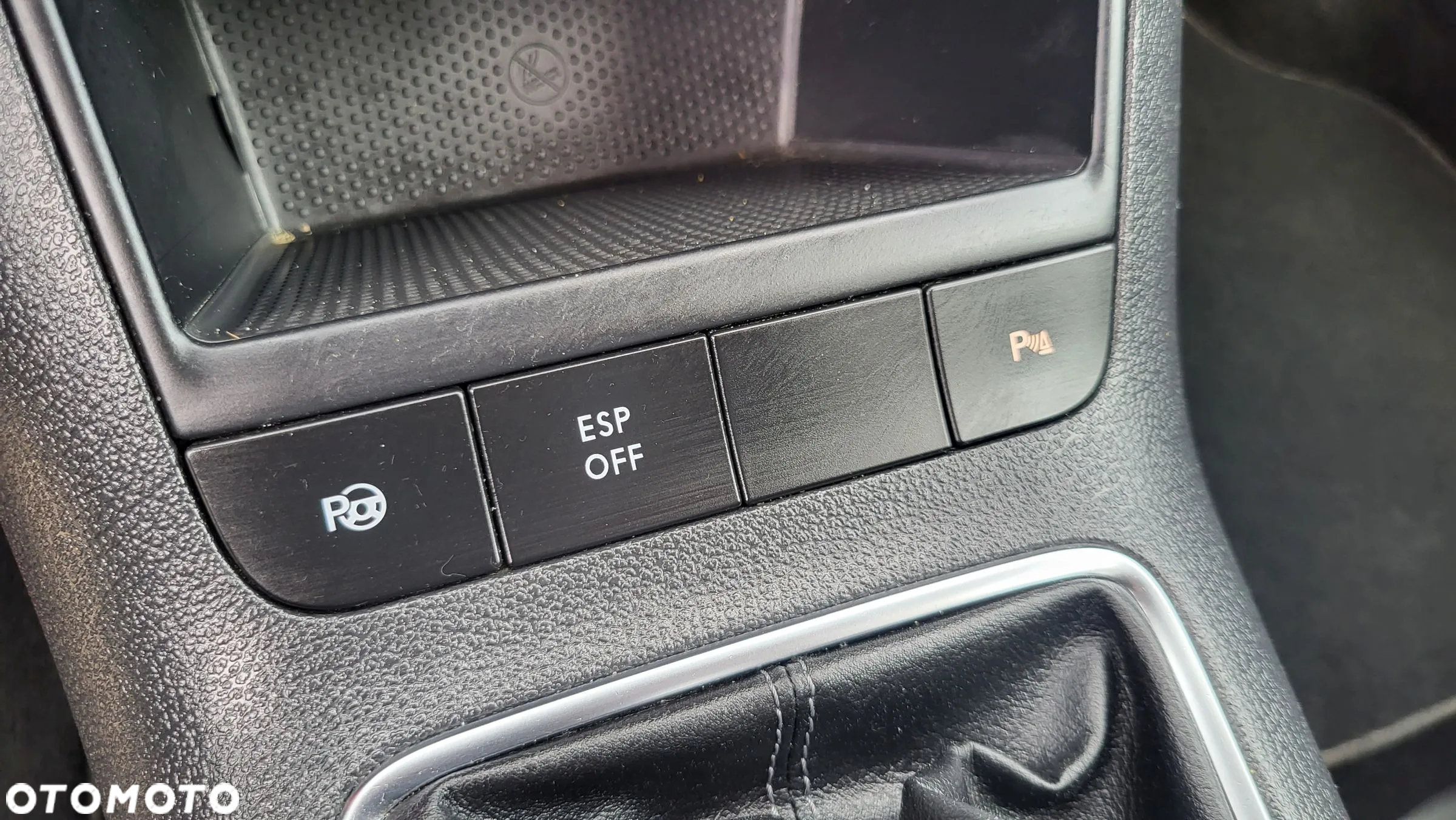 Volkswagen Golf Plus 1.2 TSI BlueMot Comfortline - 22
