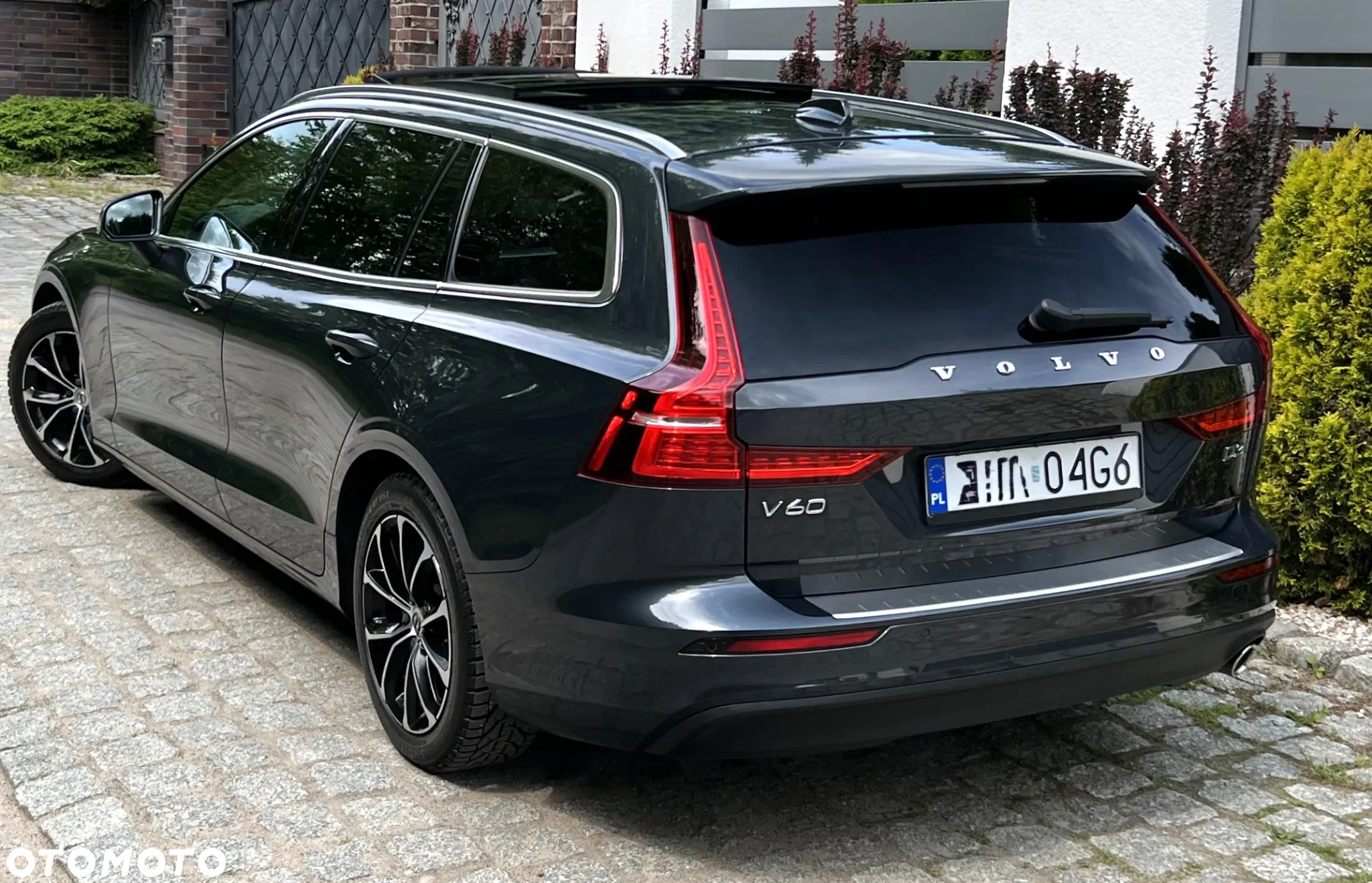 Volvo V60 D3 Momentum Pro - 2
