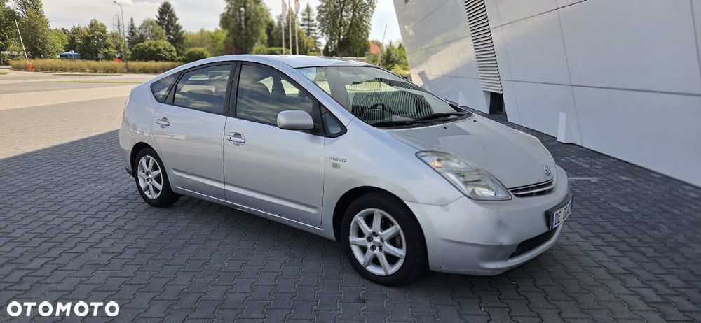 Toyota Prius 1.5 VVT-i Sol - 3