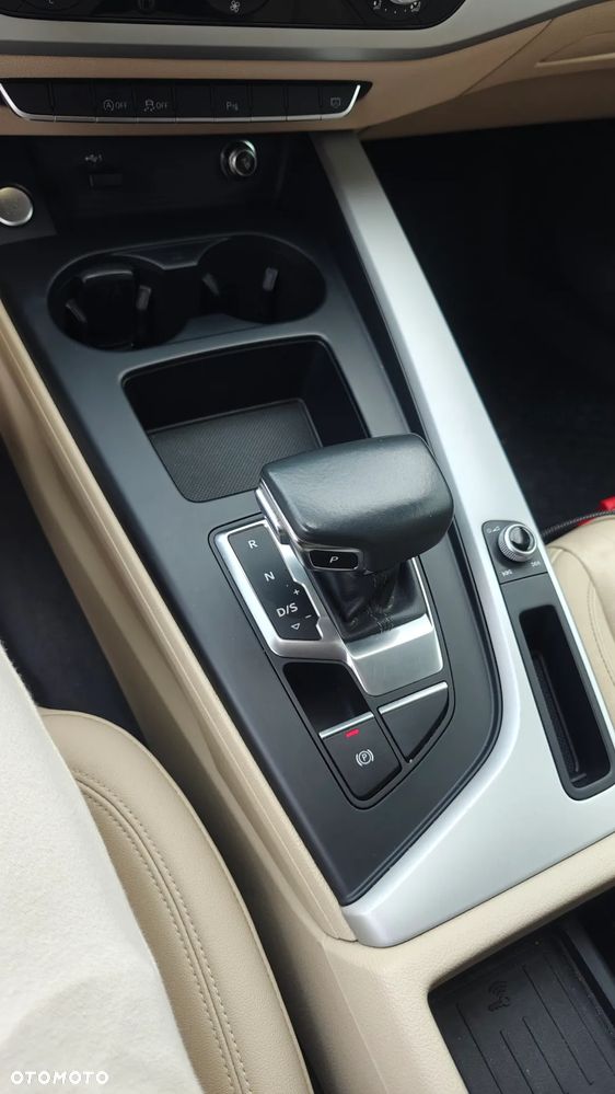 Audi A4 Limousine 35 TFSI S tronic - 22