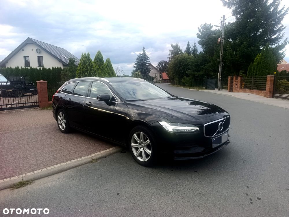 Volvo V90 D4 Momentum Pro - 1
