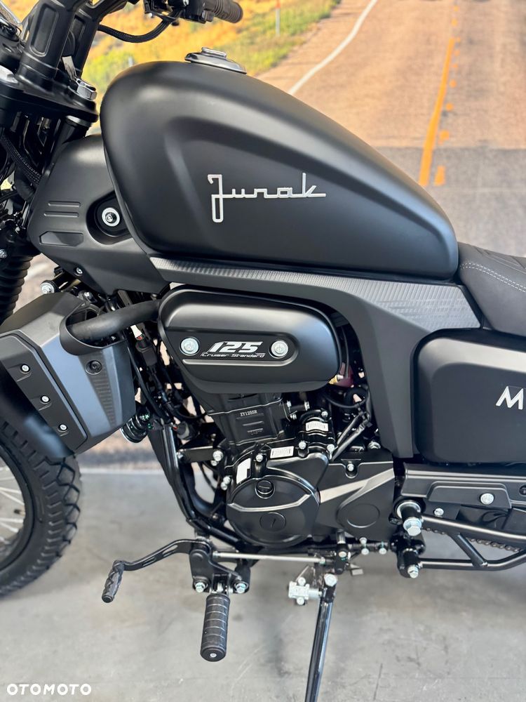 Junak M18 - 8