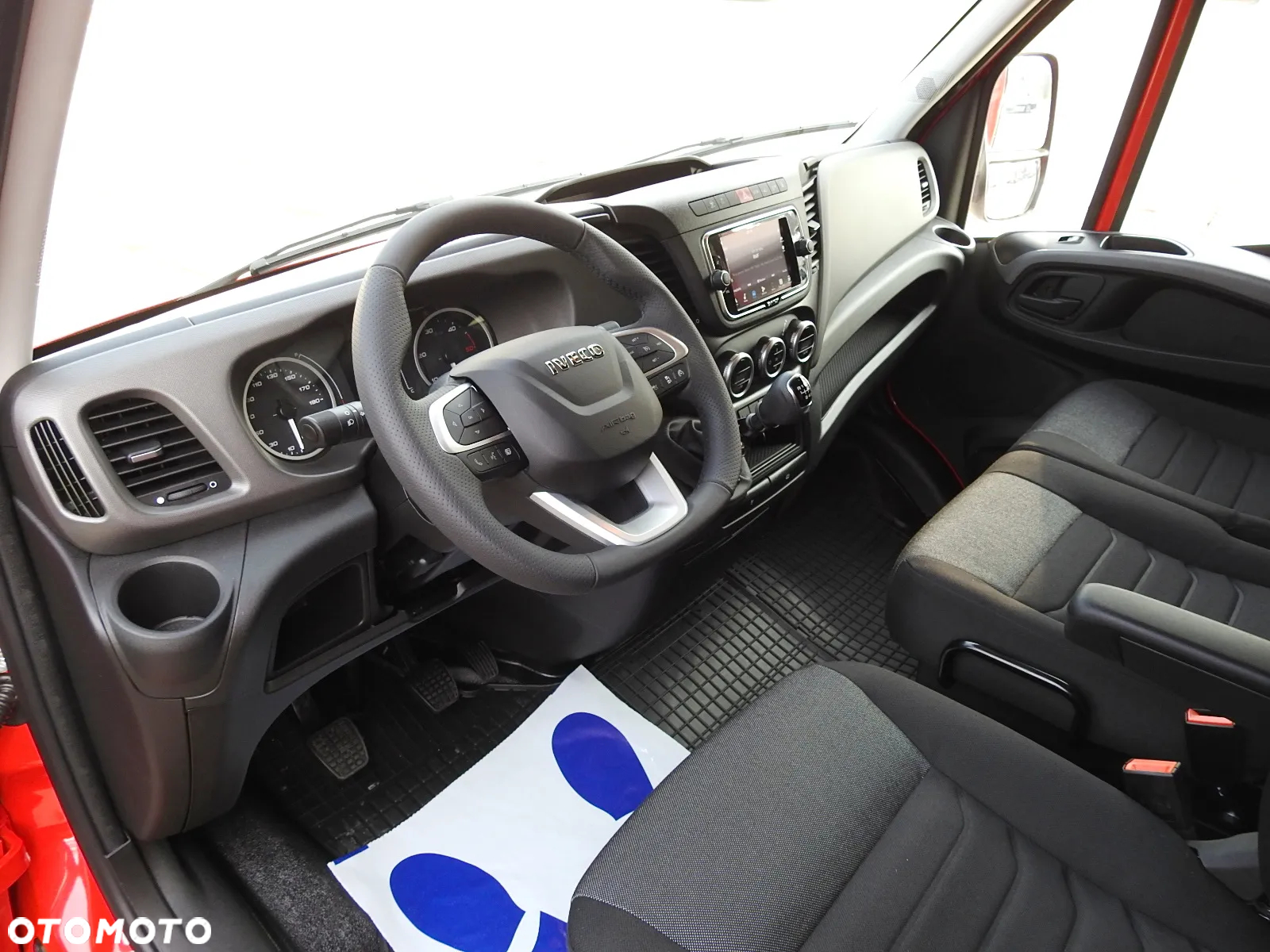 Iveco DAILY NOWY 35S18 CONNECT PLANDEKA 10 PALET WEBASTO KLIMATYZACJA TEMPOMAT NAWIGACJA LEDY ASO  180KM [ 500249 ] - 3