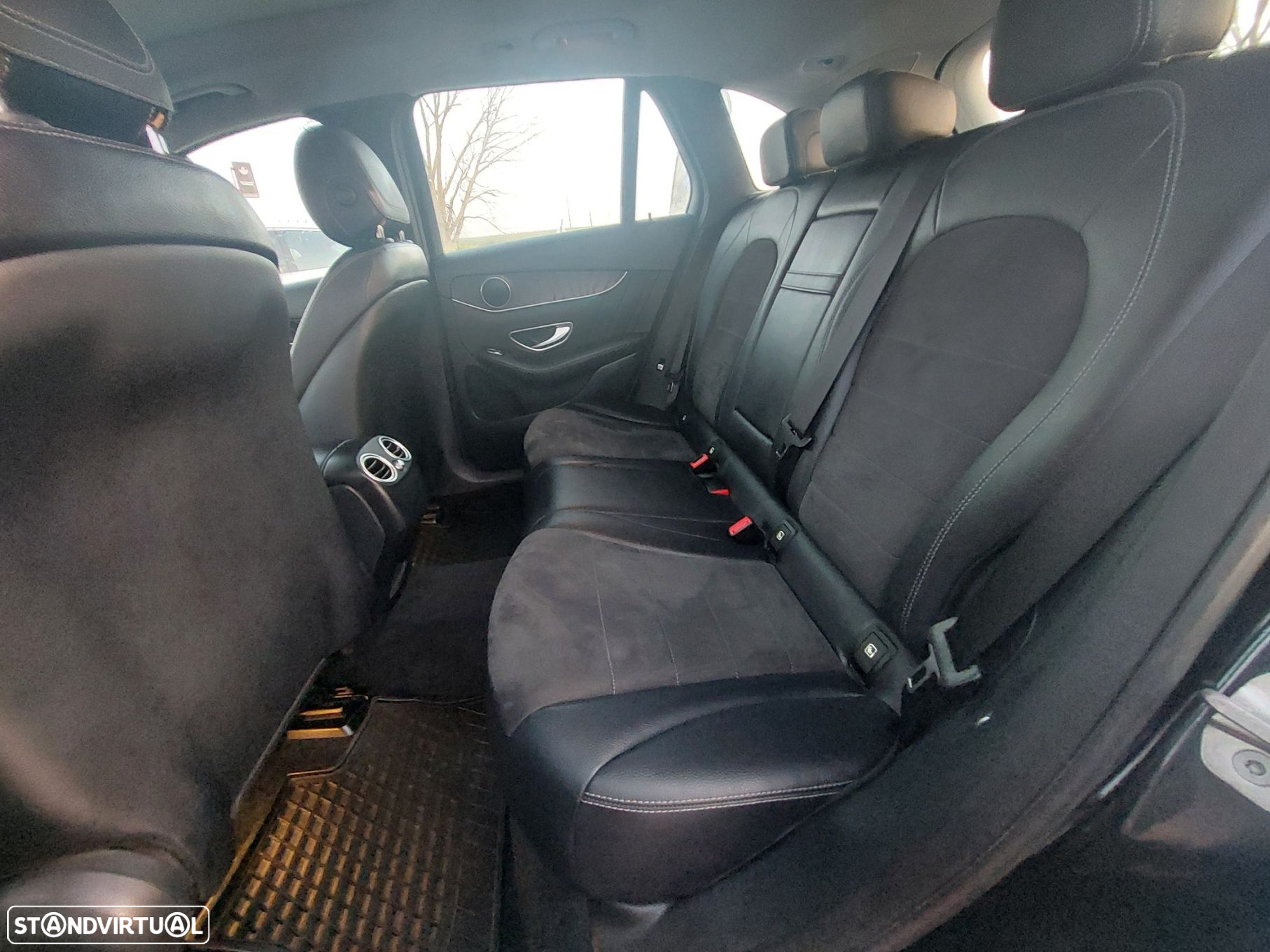Mercedes-Benz GLC 350 - 11