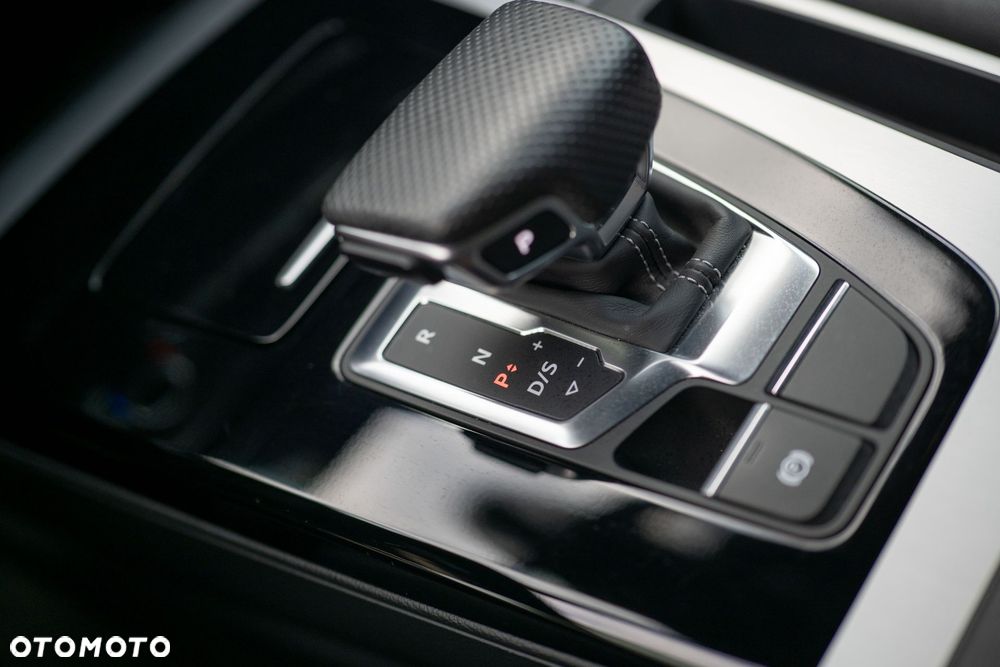 Audi Q5 50 TFSIe quattro S tronic S line - 32