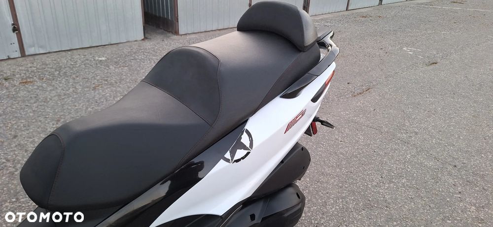 Piaggio MP-3 - 6