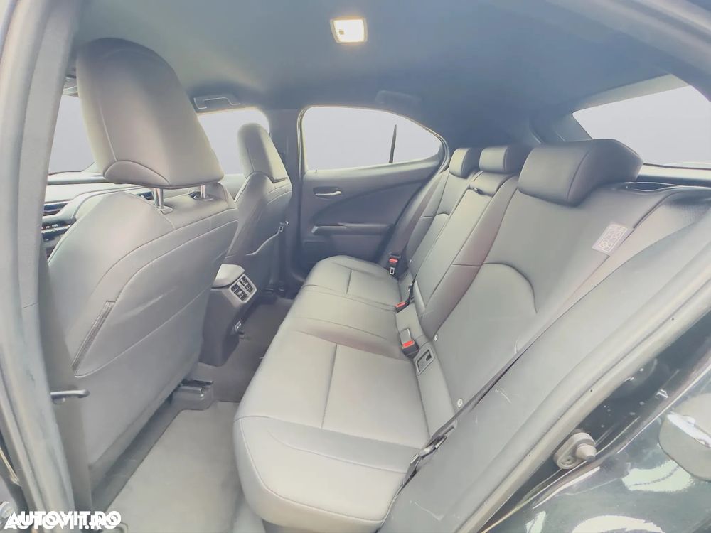 Lexus UX 250h Executive Line - 13