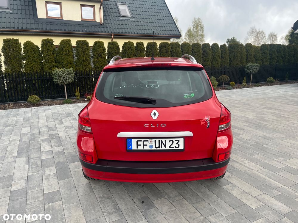 Renault Clio 1.2 16V Bioetanol Alize - 4