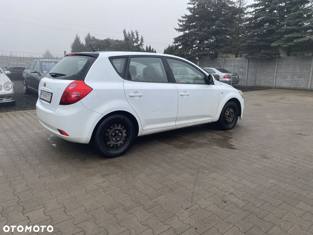 Kia Ceed 1.4 Comfort + - 3