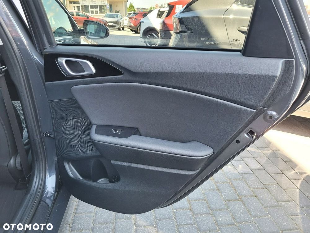 Kia Ceed 1.5 T-GDI Business Line - 16