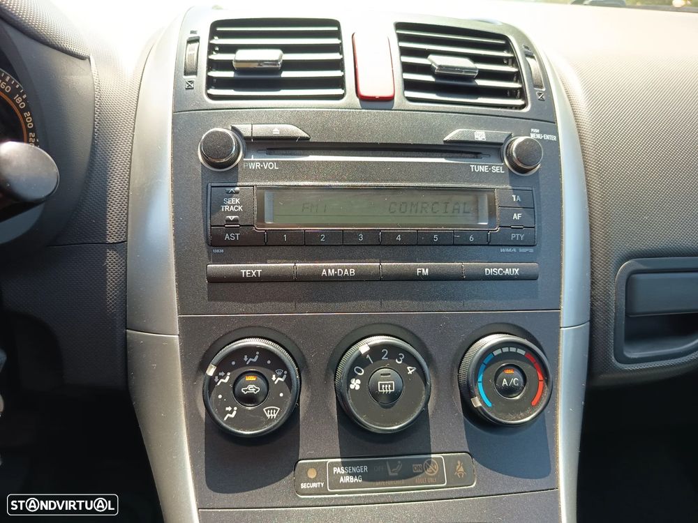 Toyota Auris 1.4 D-4D Comfort - 21